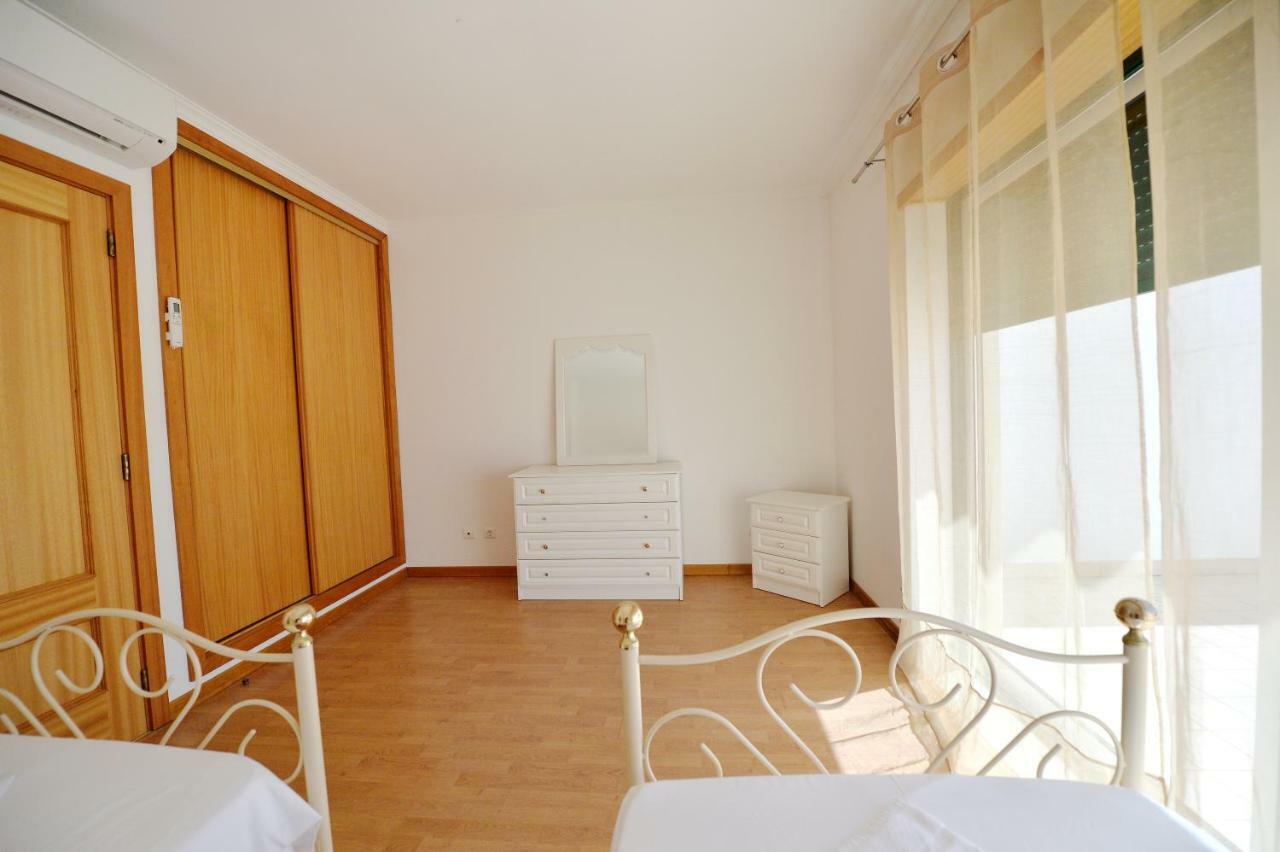 Townhouse Next To Falesia Holiday home *