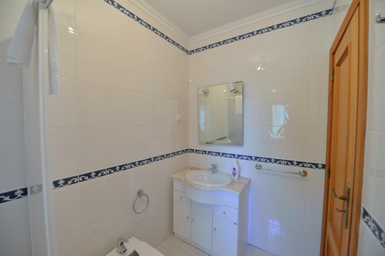 Townhouse Next To Falesia Holiday home Albufeira